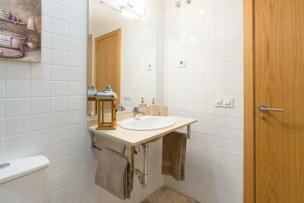 Keywise Perfect Location Next To Maria Zambrano Station, Central , Beach ,Pool And Free Parking Malaga Spain