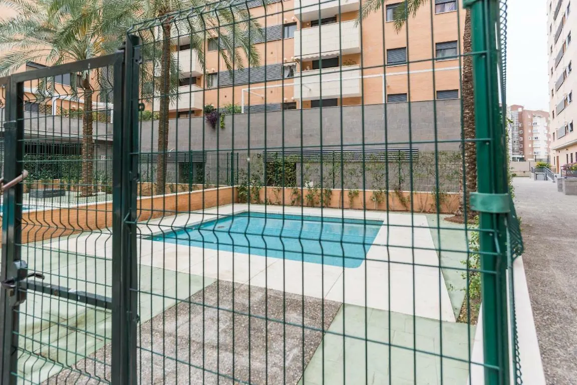 Keywise Perfect Location Next To Maria Zambrano Station, Central , Beach ,Pool And Free Parking Málaga 0*,