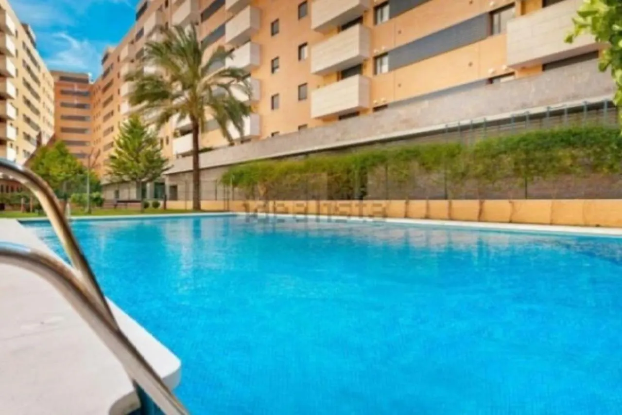Appartamento Keywise Perfect Location Next To Maria Zambrano Station, Central , Beach ,Pool And Free Parking Málaga