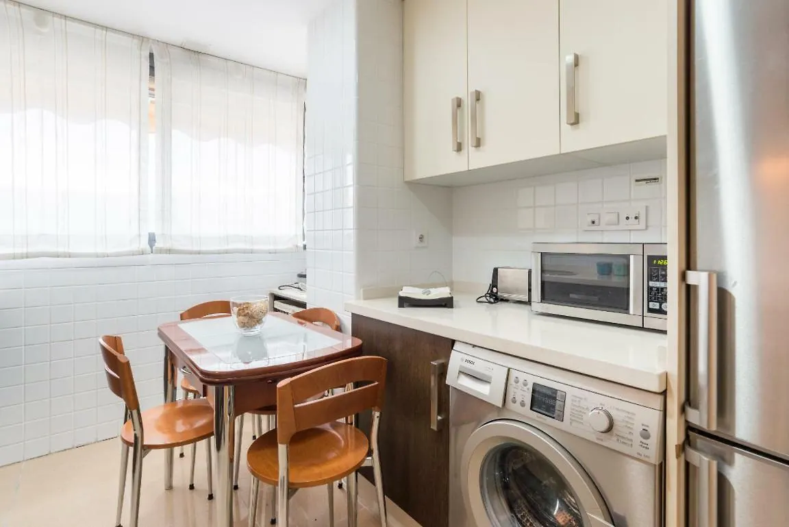 Keywise Perfect Location Next To Maria Zambrano Station, Central , Beach ,Pool And Free Parking Málaga Appartamento