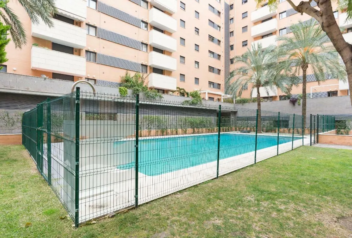 Keywise Perfect Location Next To Maria Zambrano Station, Central , Beach ,Pool And Free Parking Málaga 0*,  Spagna