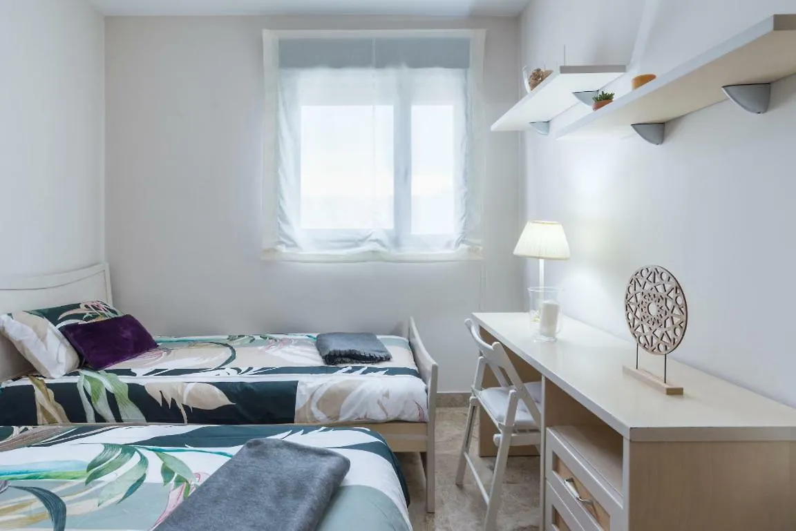 Keywise Perfect Location Next To Maria Zambrano Station, Central , Beach ,Pool And Free Parking Málaga